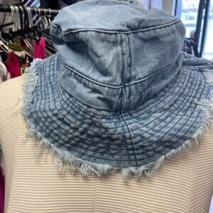 Denim bucket hat with adjustable